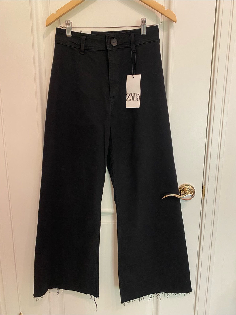 Zara Black Wide-Leg Raw-Hem Jeans NWT
